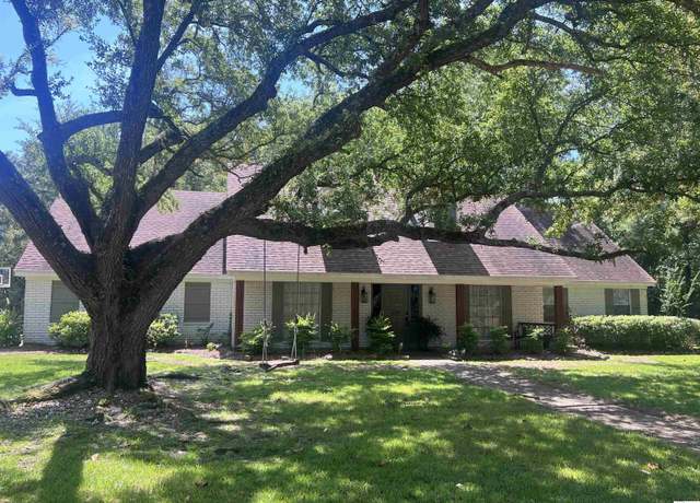 Property at 602 Northwood Dr, West Monroe, LA 71291, 3 beds, 2.5 baths