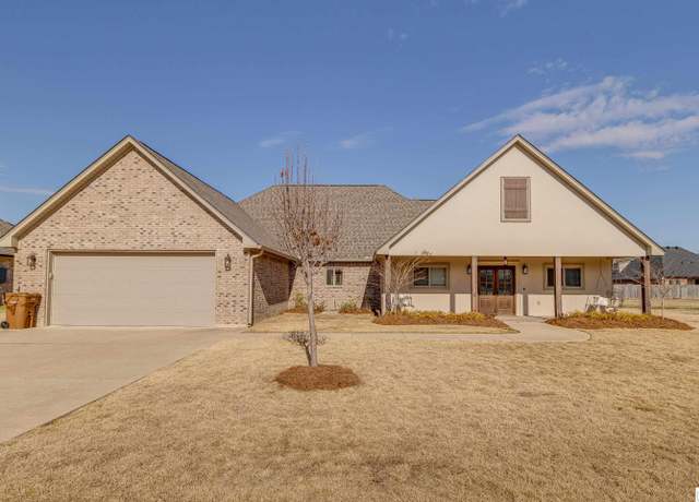 Property at 504 East Frenchman's Bend Rd, Monroe, LA 71203, 3 beds, 2.5 baths