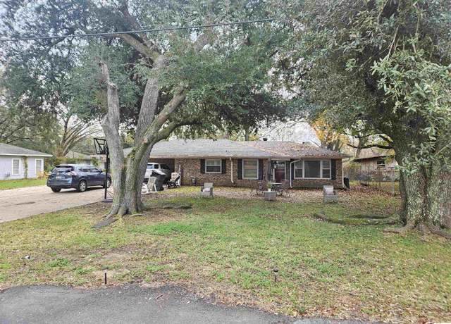 Property at 715 Drago St, West Monroe, LA 71291, 6 beds
