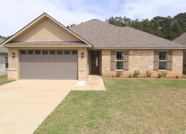 Property at 254 Belmont Blvd, Ruston, LA 71270, 3 beds, 2 baths