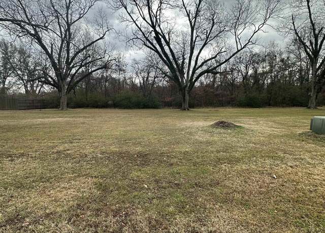 Property at 115 St Charles Cir, Monroe, LA 71203