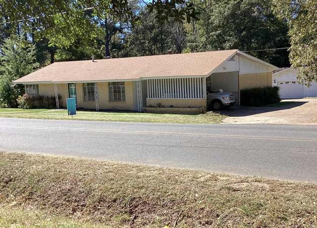 Property at 409 Gulley St, Farmerville, LA 71241, 3 beds, 2 baths
