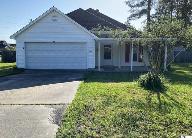 Property at 601 West Heights Dr, West Monroe, LA 71292, 3 beds, 2 baths