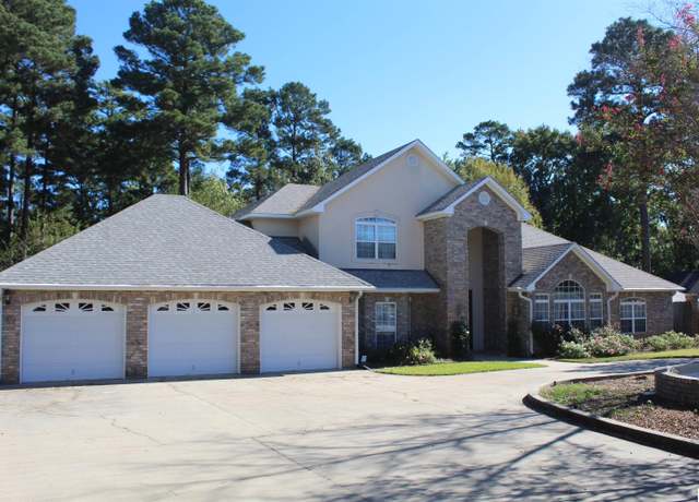 Property at 120 Sam Dr, West Monroe, LA 71291, 4 beds, 2.5 baths