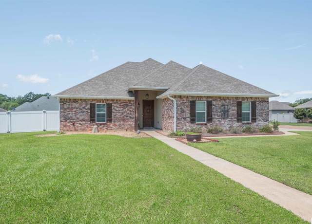 Property at 302 Old Creek Rd, West Monroe, LA 71291, 3 beds, 2 baths
