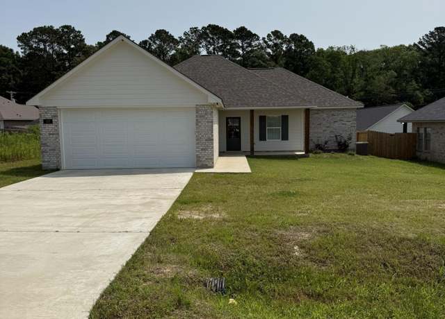 Property at 122 Alder Pl, Ruston, LA 71270, 3 beds, 2 baths