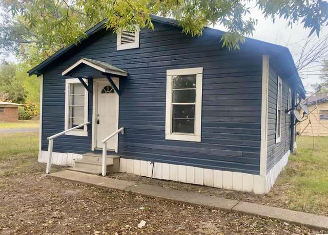 Property at 1101 Gum St, Winnsboro, LA 71295, 2 beds, 1 bath