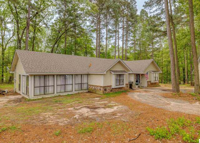 Property at 222 Trace West Rd, West Monroe, LA 71291, 3 beds, 2 baths