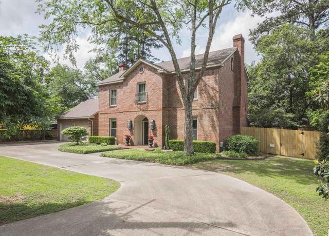Property at 219 Country Club Rd, Monroe, LA 71201, 3 beds, 2.5 baths