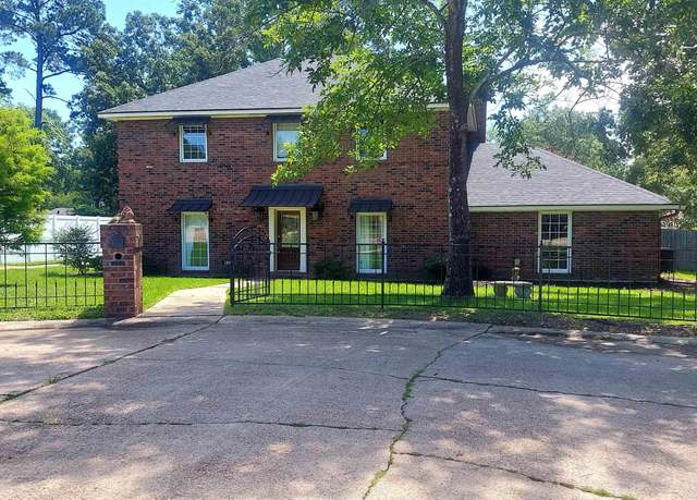 Property at 109 Somerset Dr, West Monroe, LA 71291, 5 beds, 2.5 baths