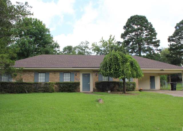 Property at 217 Sussex Dr, Monroe, LA 71203, 3 beds, 2 baths