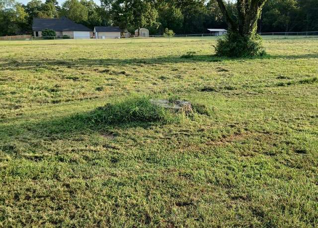 Property at 401 Belt Rd, Texarkana, TX 75501