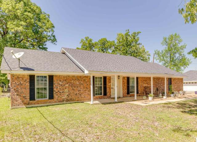Property at 206 Marie St, West Monroe, LA 71291, 3 beds, 2.5 baths