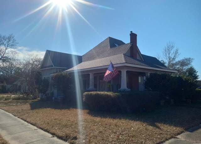 Property at 500 S Bonner St, Ruston, LA 71270, 5 beds, 3 baths