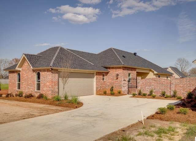 Property at 123 Vieux Carre Pl, Monroe, LA 71203, 3 beds, 2 baths