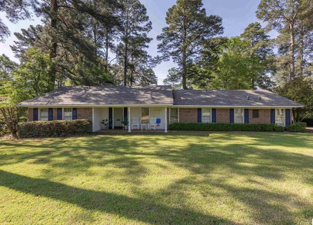 Property at 1301 Dubach Ave, Ruston, LA 71270, 3 beds, 2 baths
