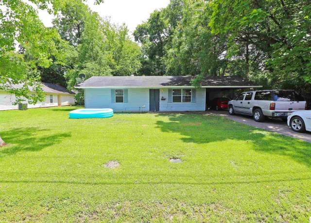 Property at 3404 Grammont St, Monroe, LA 71203, 2 beds, 1 bath