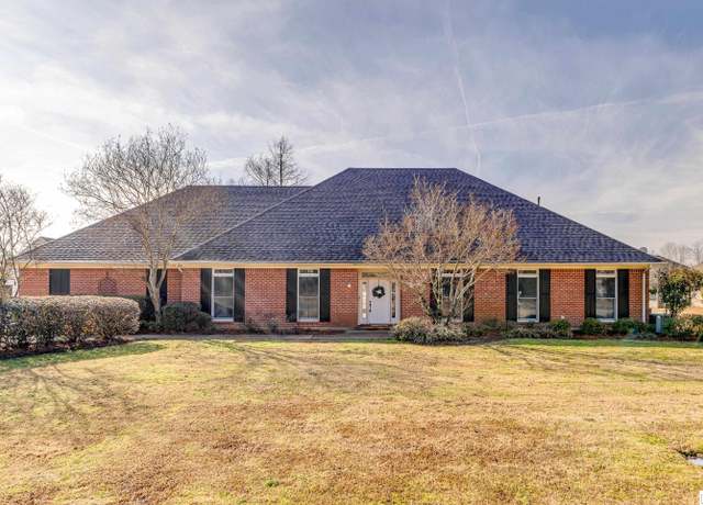 Property at 1494 Frenchmans Bend Rd, Monroe, LA 71203, 4 beds, 3.5 baths