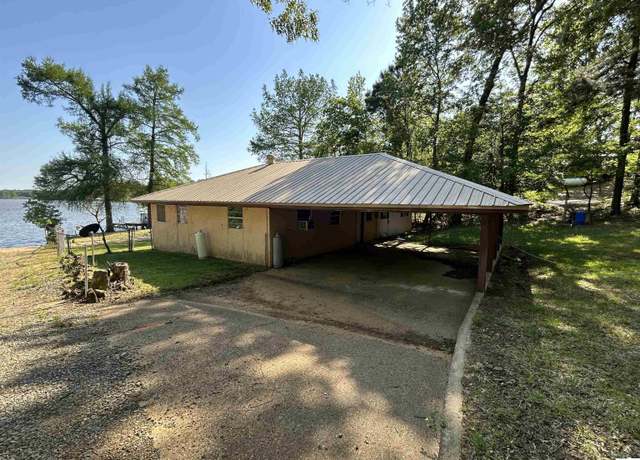Property at 126 Parkside Dr, Farmerville, LA 71241, 3 beds, 2 baths