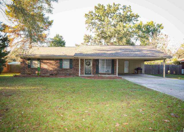 Property at 766 Stable Rd, Ruston, LA 71270, 4 beds, 2 baths