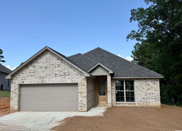 Property at 102 Lovemore Dr, Ruston, LA 71270, 3 beds, 2 baths