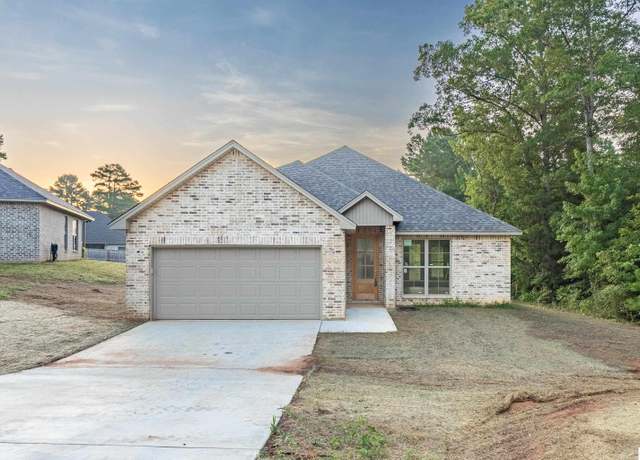 Property at 102 Lovemore Dr, Ruston, LA 71270, 3 beds, 2 baths