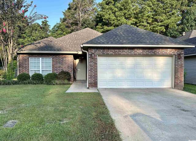 Property at 2205 Arabella St, Ruston, LA 71270, 3 beds, 2 baths