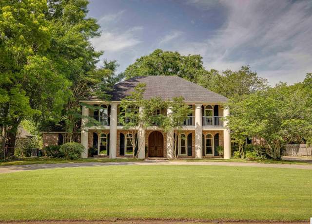 Property at 3016 River Oaks Dr, Monroe, LA 71201, 6 beds, 4.5 baths