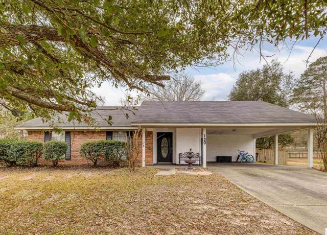 Property at 120 Weldon Rd, West Monroe, LA 71291, 3 beds, 2 baths