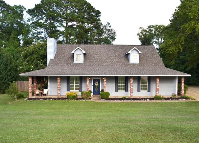 Property at 120 Heritage Dr, West Monroe, LA 71291, 4 beds, 3 baths