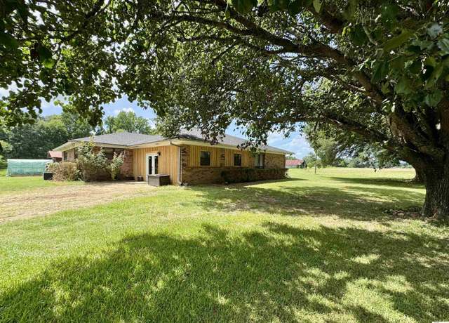 Property at 4048 Highway 17, Delhi, LA 71232, 4 beds, 2 baths