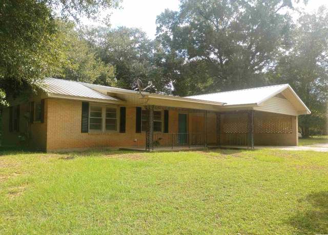 Property at 727 Collinston Rd, Bastrop, LA 71220, 4 beds, 1 bath