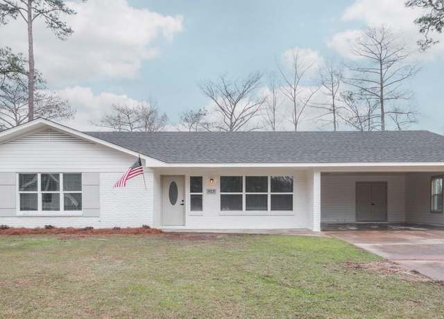 Property at 923 Fortune Dr, Monroe, LA 71203, 3 beds, 2 baths