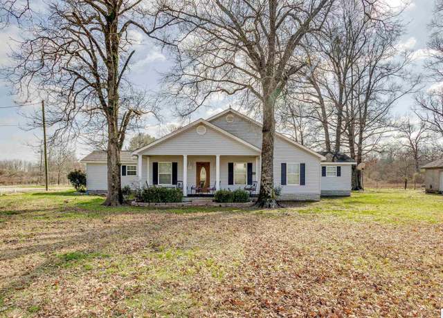 Property at 107 Canal Rd, Winnsboro, LA 71295, 5 beds, 3 baths