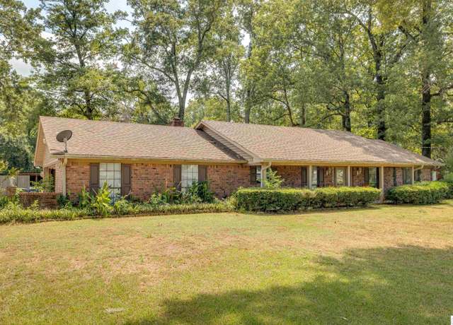 Property at 300 Timber Way, Monroe, LA 71203, 3 beds, 2 baths