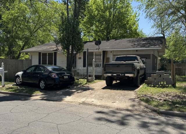 Property at 100 Peach St, Monroe, LA 71202, 2 beds, 1 bath