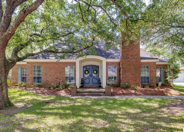 Property at 3606 Scenic Dr, Monroe, LA 71201, 3 beds, 2.5 baths
