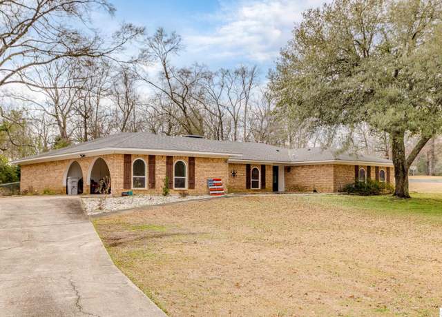Property at 911 Wall Williams Rd, West Monroe, LA 71291, 3 beds, 2 baths