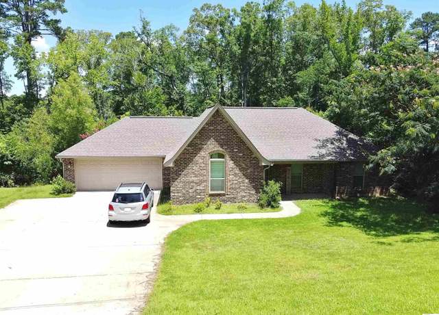 Property at 1702 Wade Dr, Ruston, LA 71270, 3 beds