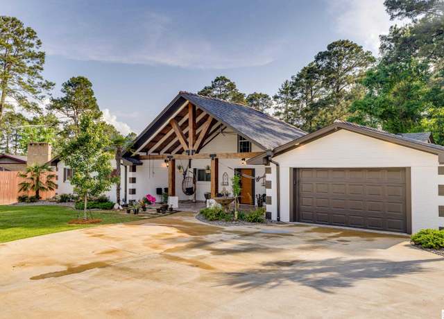 Property at 203 Pine Cir, West Monroe, LA 71291, 5 beds, 4 baths