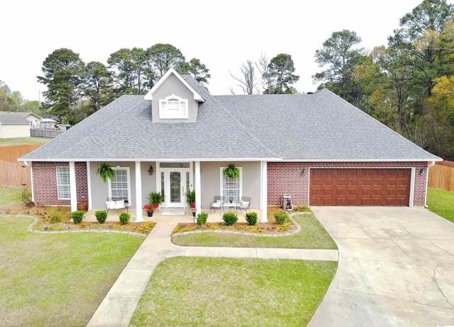 Property at 111 Point Coupee Ct, West Monroe, LA 71291, 5 beds, 3 baths