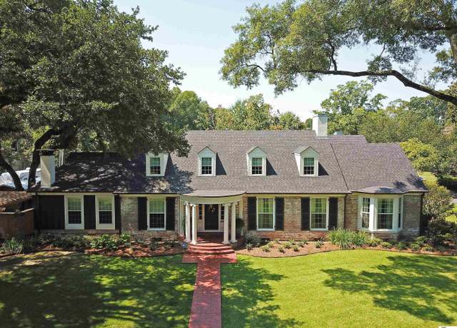 Property at 2107 Marie Pl, Monroe, LA 71201, 5 beds, 4 baths