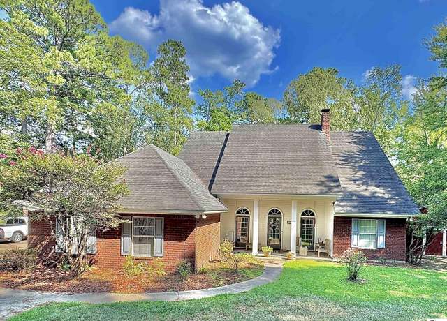 Property at 107 Sioux Dr, West Monroe, LA 71291, 3 beds, 3 baths