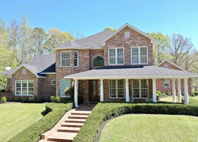 Property at 327 Jefferson Oaks Dr, Ruston, LA 71270, 5 beds, 4.5 baths