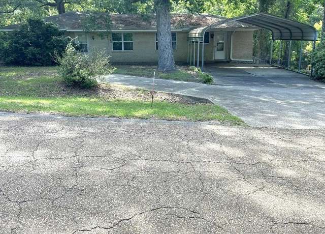 Property at 110 Parkdale Dr, West Monroe, LA 71291, 3 beds, 1 bath