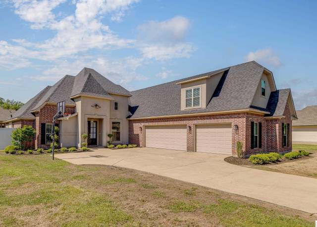 Property at 457 E Frenchmans Bend Rd, Monroe, LA 71203, 5 beds, 3.5 baths