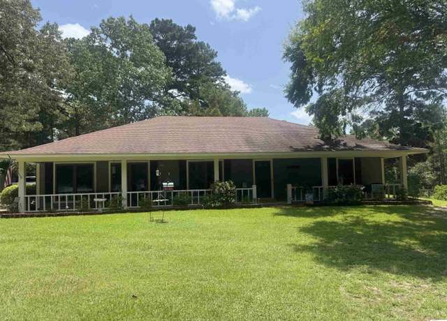 Property at 713 Puckett Lake Rd, West Monroe, LA 71292, 3 beds, 2 baths