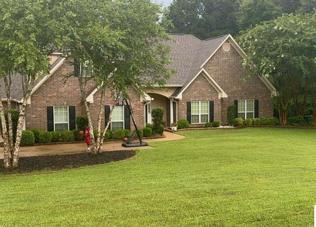 Property at 132 Creekside Dr, Ruston, LA 71270, 4 beds, 4.5 baths