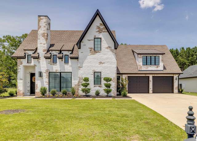 Property at 108 Belle Vue Dr, West Monroe, LA 71291, 4 beds, 2.5 baths