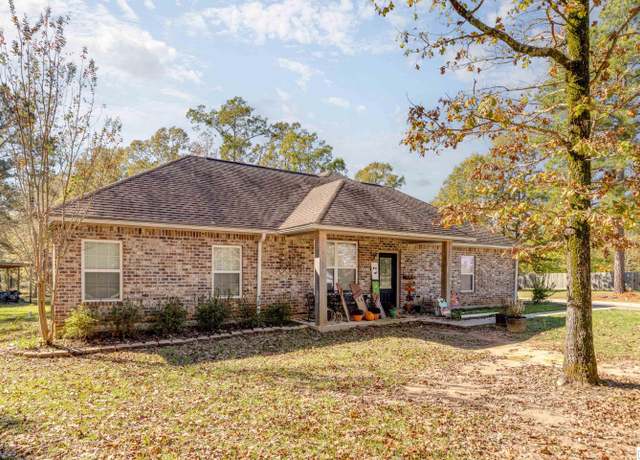 Property at 202 Leckie Rd, Calhoun, LA 71225, 4 beds, 2.5 baths